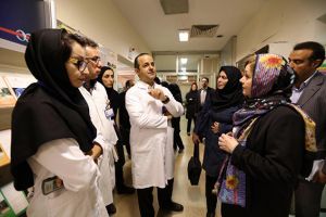 بازدید نمایندگان سازمان بهداشت جهانی از مرکز آموزشی، تحقیقاتی و درمانی قلب و عروق شهید رجائی: عکس شماره 11 / 12